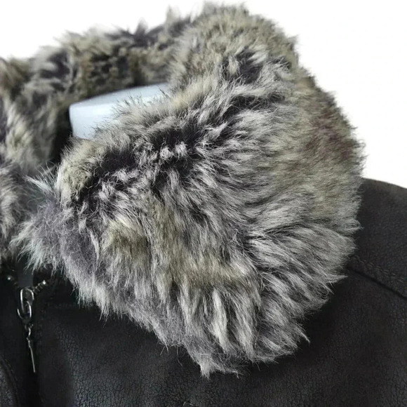 Danier Leather Jacket Brown Faux Fur Collar  Size Medium - Picture 4 of 13